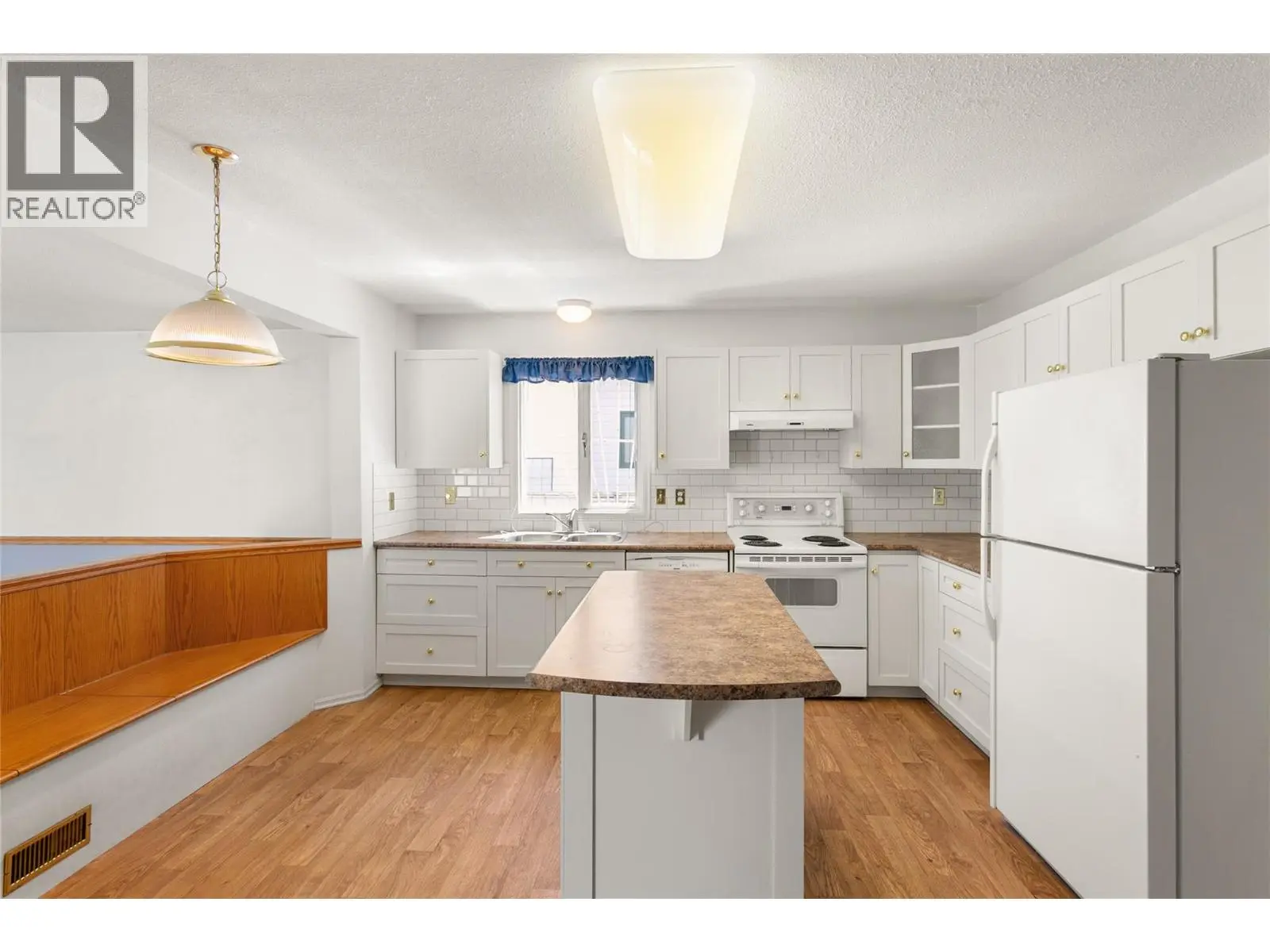 2545 Wyatt Road. Kelowna, British Columbia