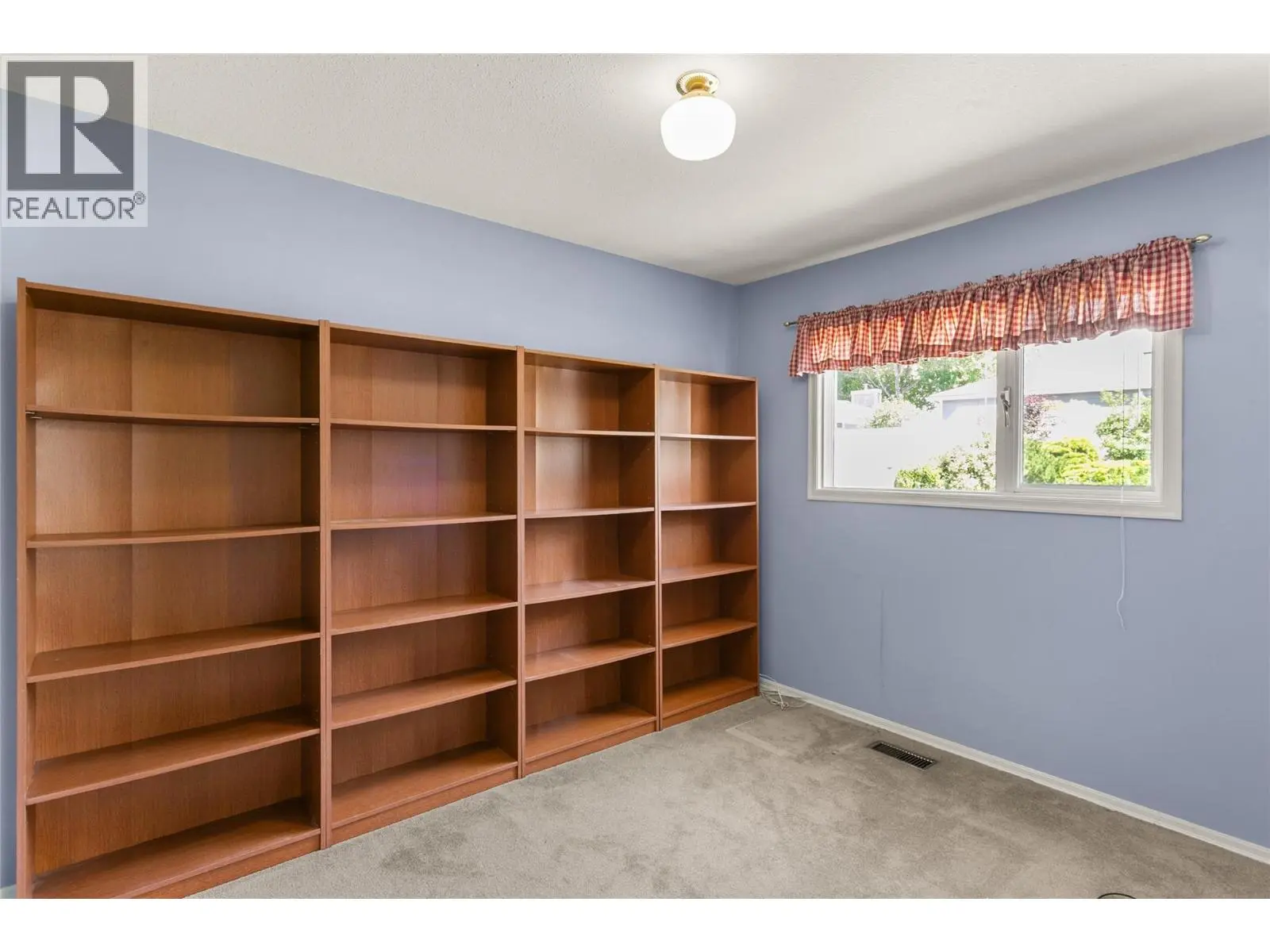 2545 Wyatt Road. Kelowna, British Columbia