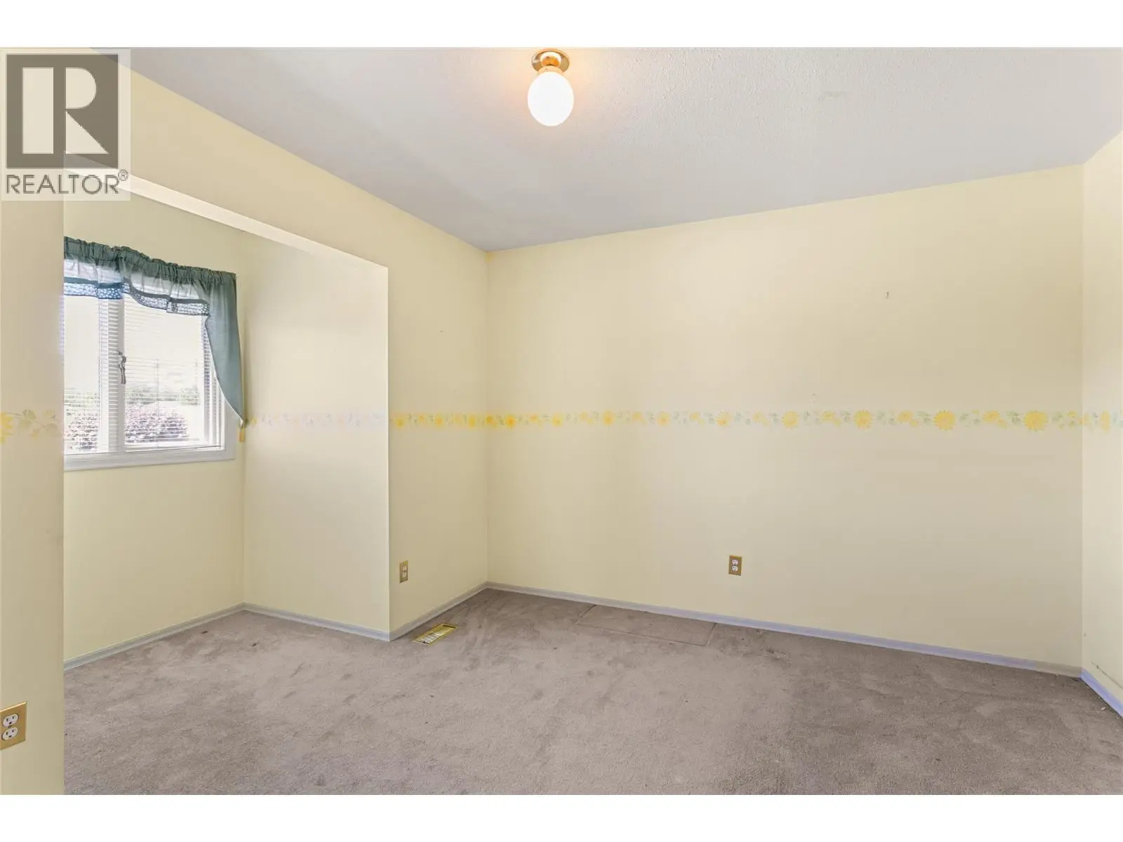 2545 Wyatt Road. Kelowna, British Columbia