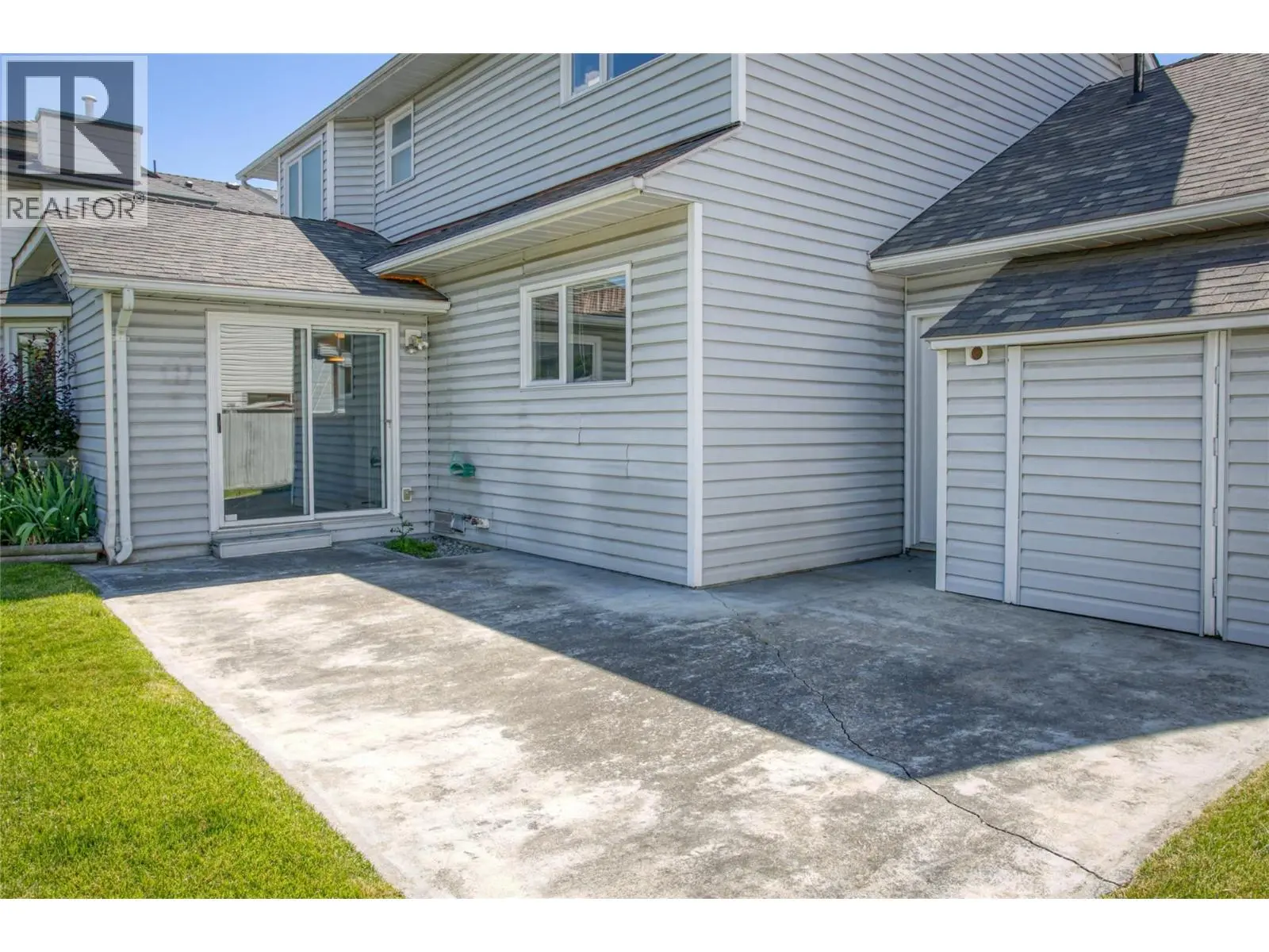 2545 Wyatt Road. Kelowna, British Columbia