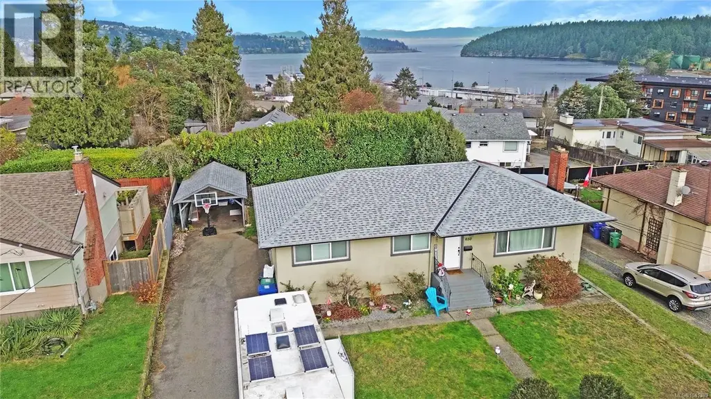 650 Hawkins St, Nanaimo
