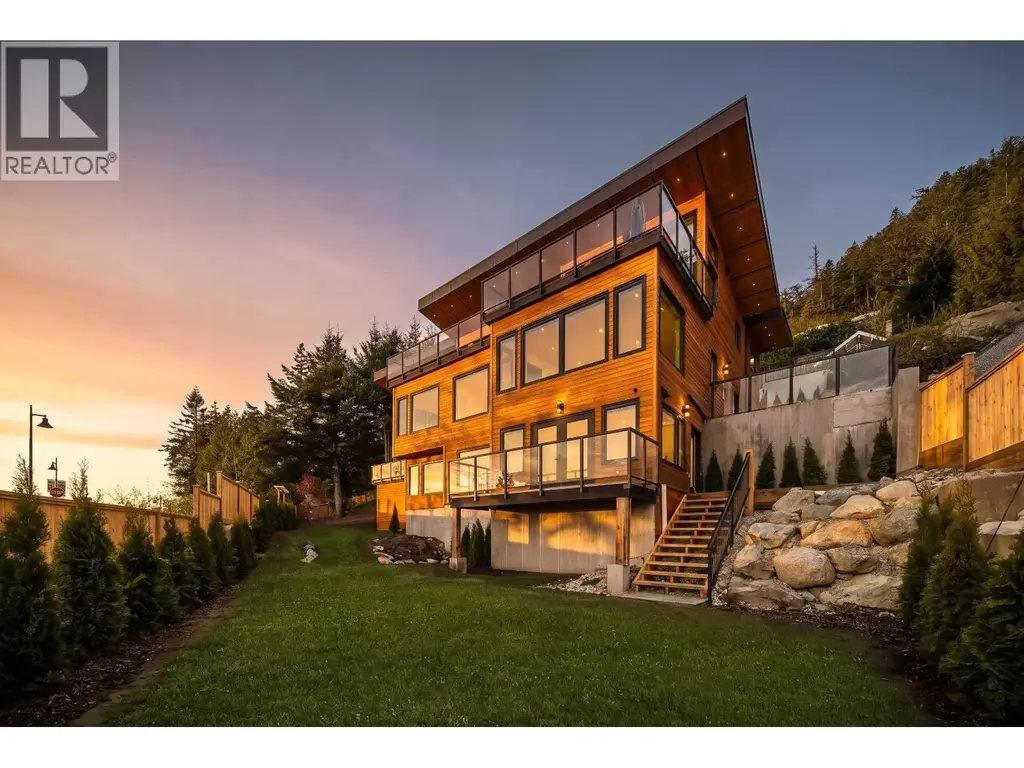 35 Kelvin Grove Way, West Vancouver
