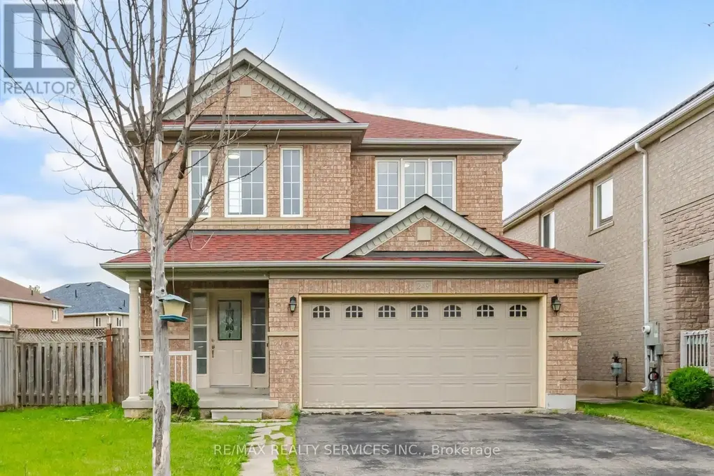 249 Sunny Meadow Boulevard, Brampton (Sandringham-Wellington)