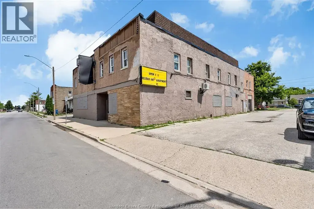 1636 Drouillard, Windsor