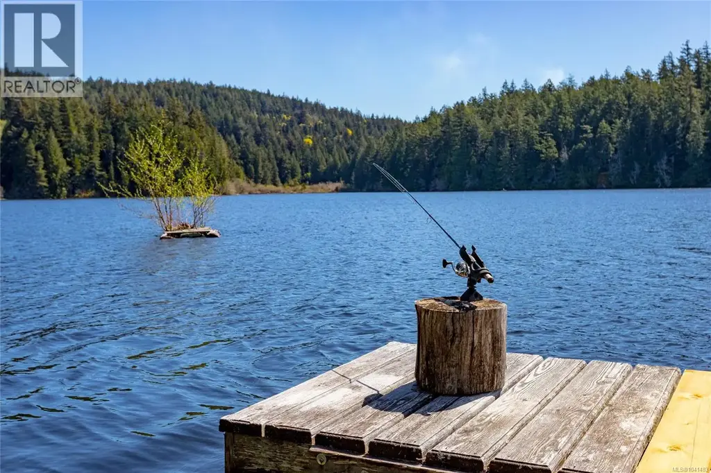 7815 Manatu Rd, Sooke