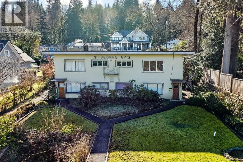 2217 St George Street, Port Moody