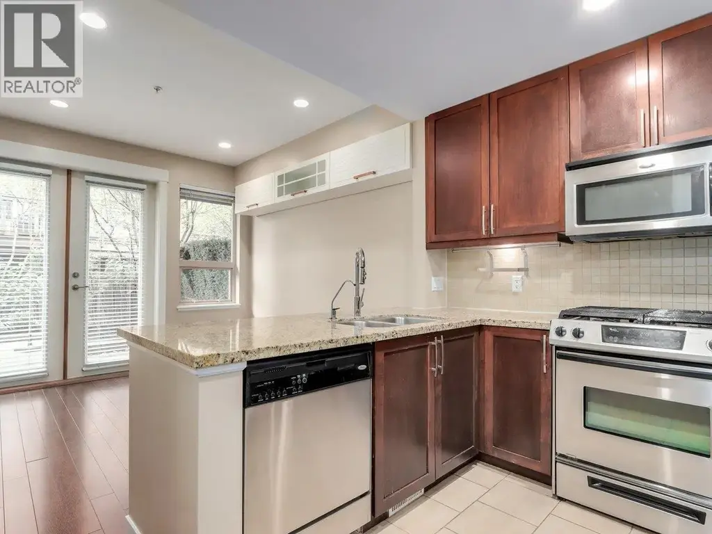 319 E 15th Street, North Vancouver