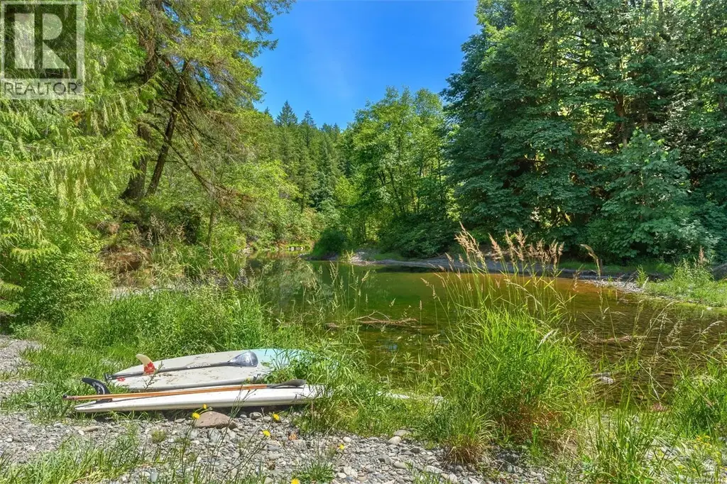 4370 Moss Rd, Duncan