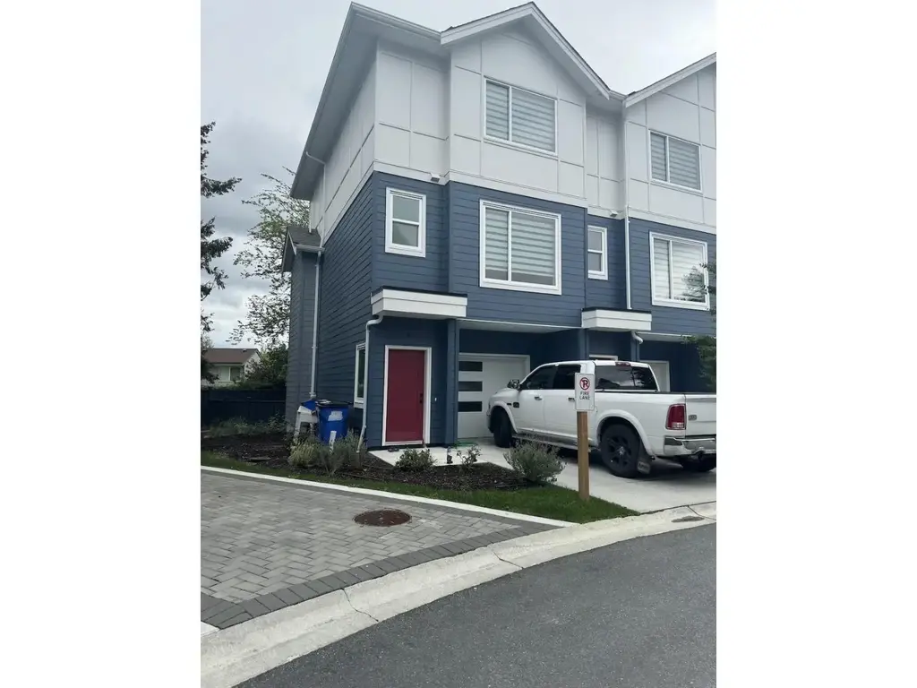 8 19330 Fairway Drive, Surrey