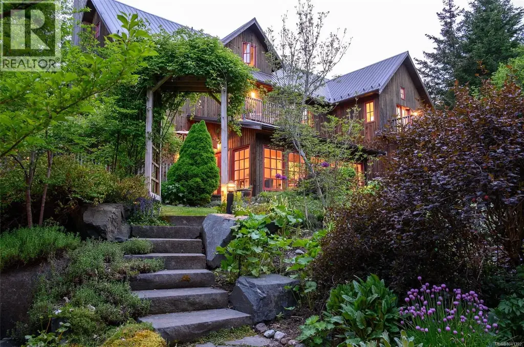 169 Armand Way, Salt Spring