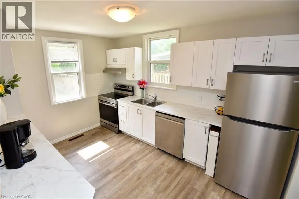 107 West 32nd Street, Hamilton