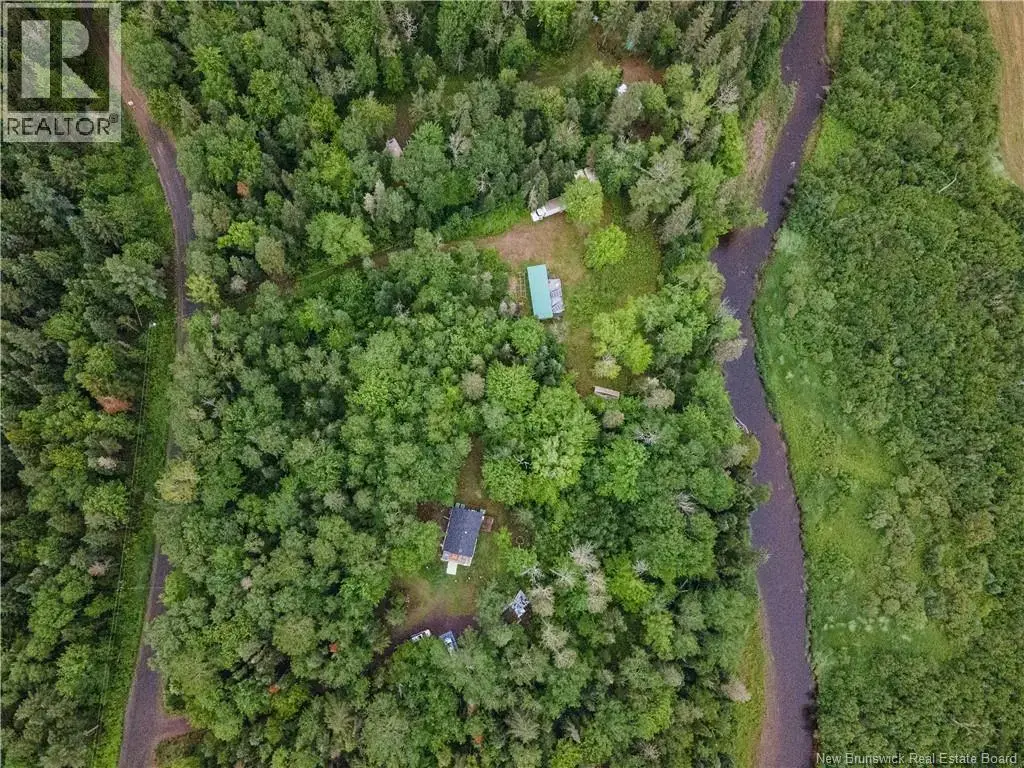 84 Back Road, Summerfield