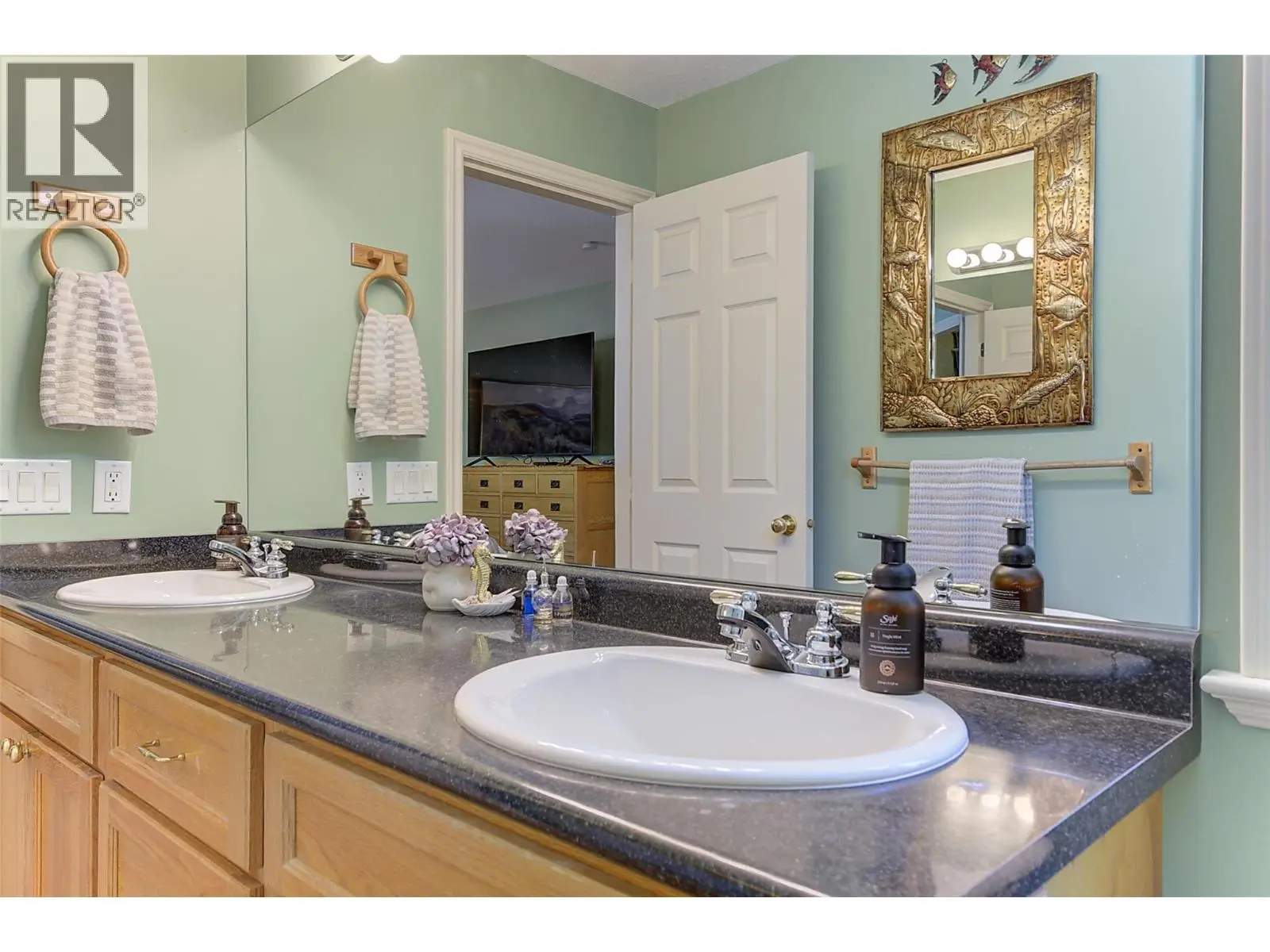 16490 Commonage Road. Lake Country, British Columbia
