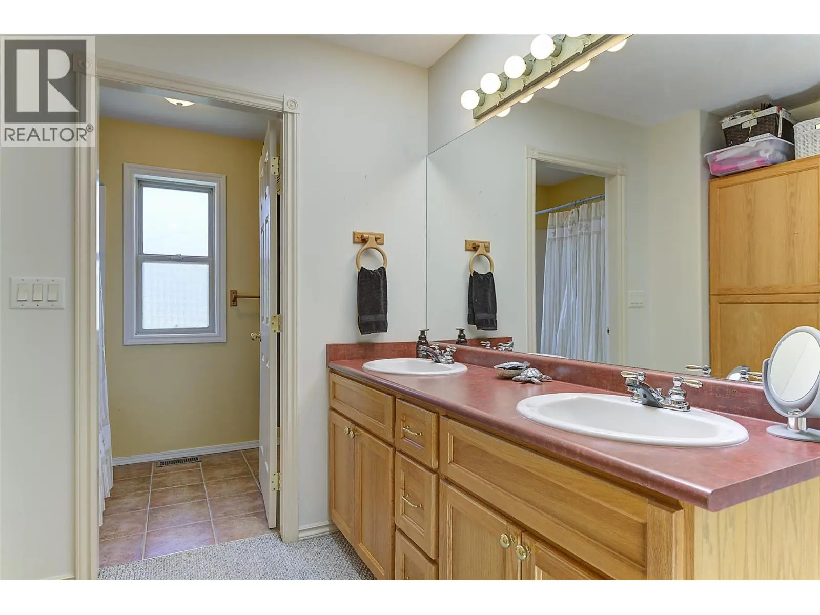 16490 Commonage Road. Lake Country, British Columbia