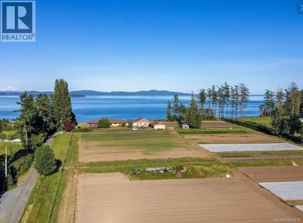 3191 Martindale Rd, Central Saanich