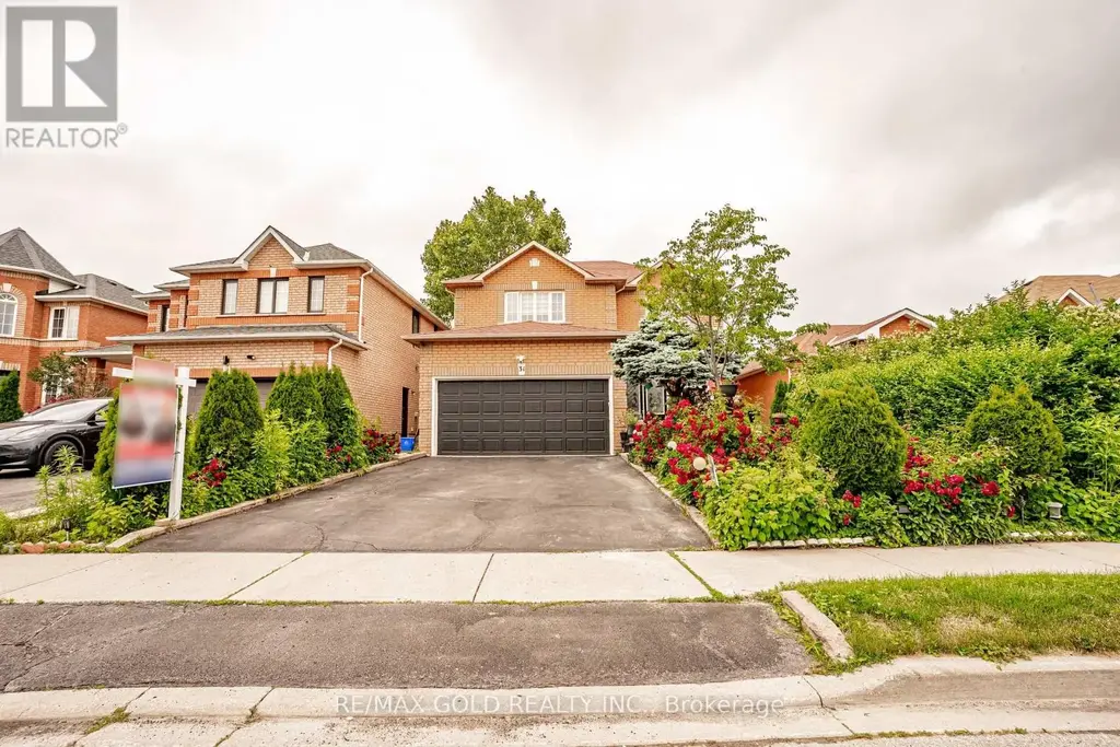 31 Colleyville Street, Brampton (Snelgrove)