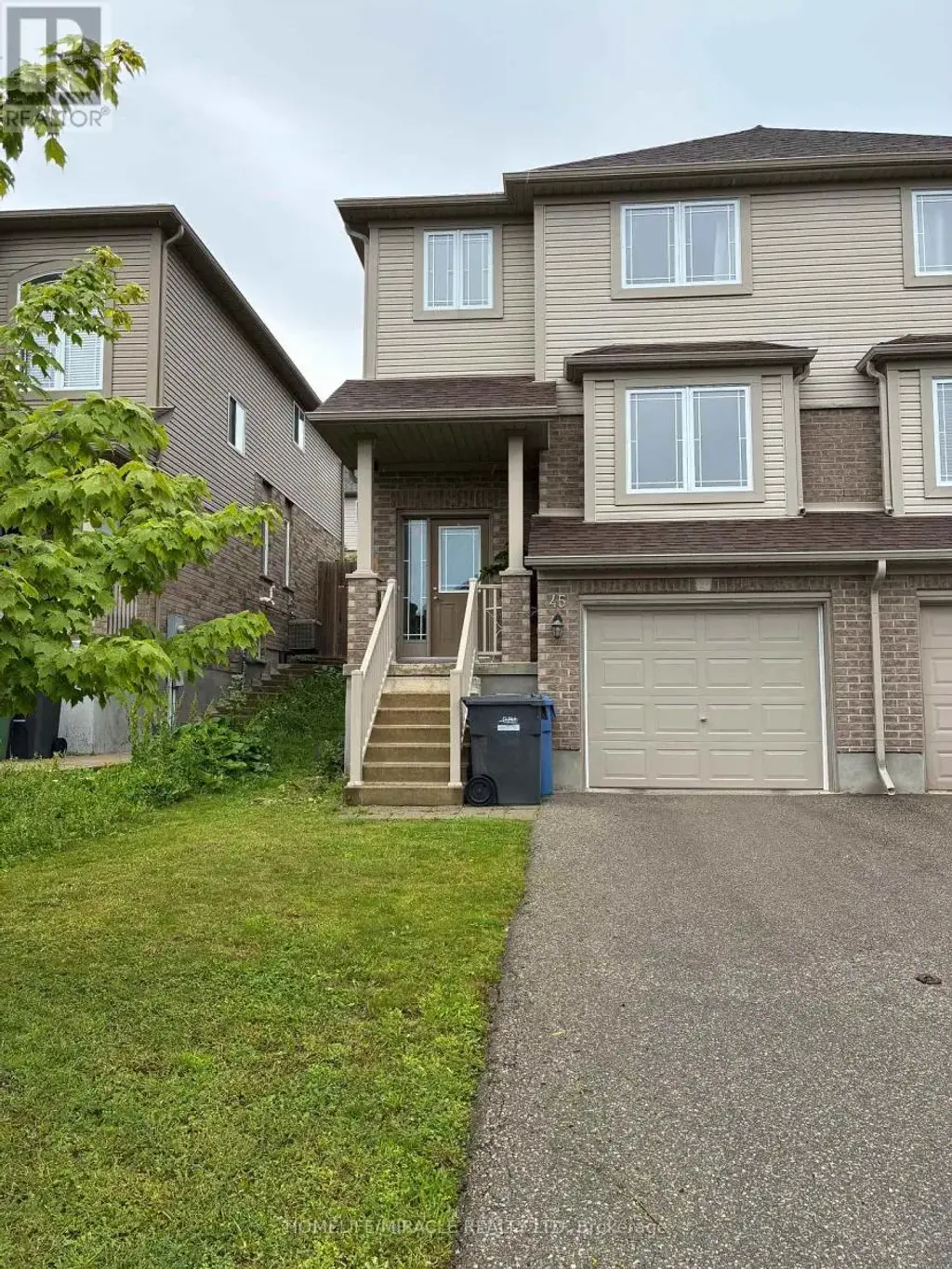 45 Oakes Crescent, Guelph (Grange Road)