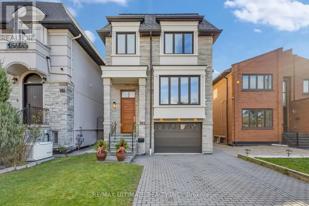743 Glencairn Avenue, Toronto (Englemount-Lawrence)