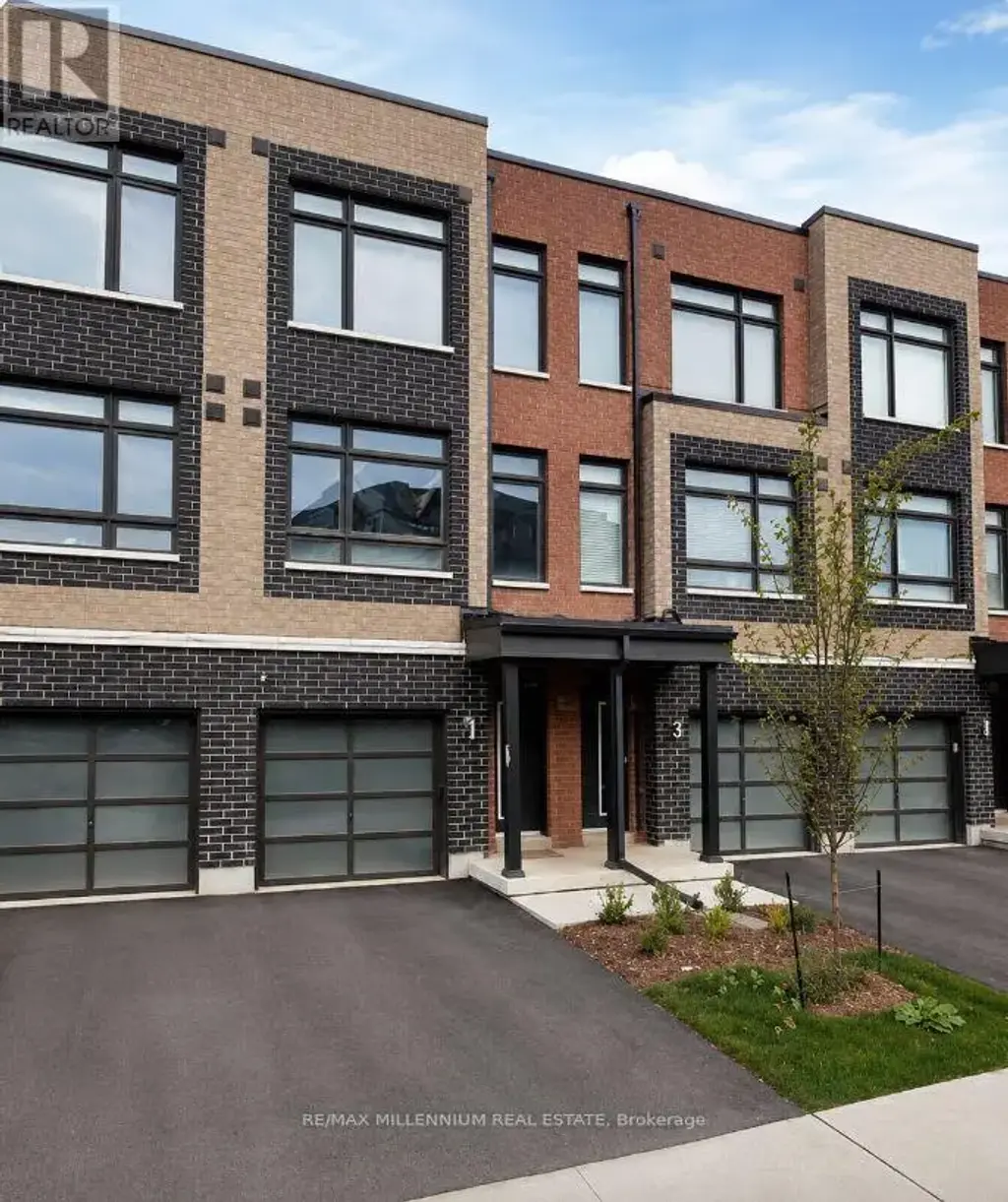 62 Dalhousie Street, Vaughan (Vaughan Grove)
