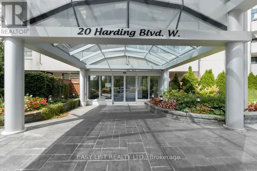 810 - 20 Harding Boulevard W, Richmond Hill (North Richvale)