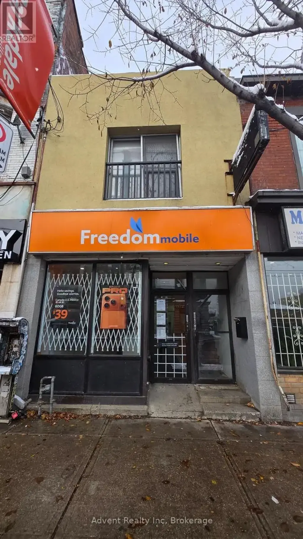 Ground Floor - 1454 Queen Street W, Toronto (Roncesvalles)
