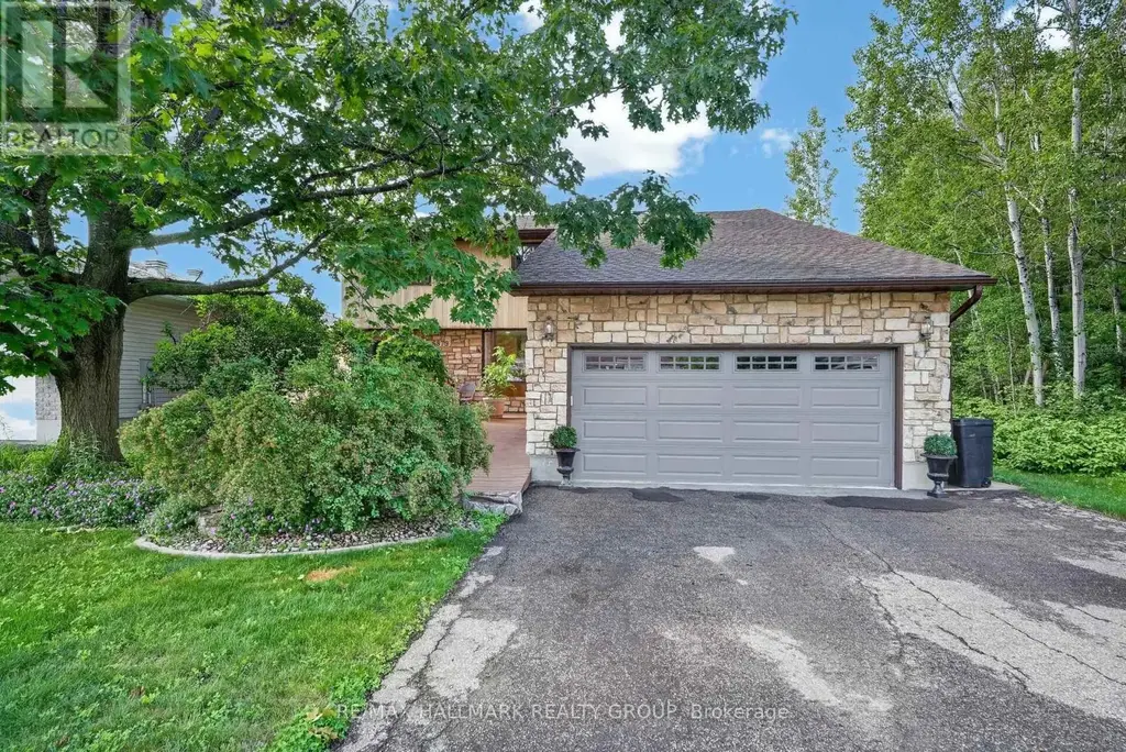 6879 Edgar Brault Street, Ottawa