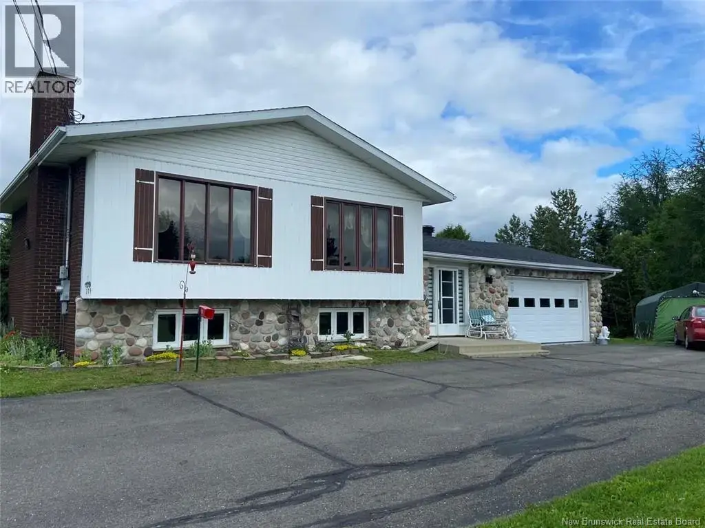 209 Principale Street, Sainte-Anne-De-Madawaska
