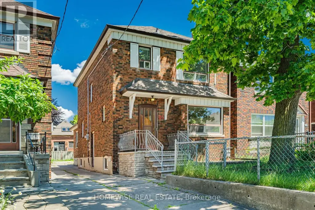 25 Marlee Avenue, Toronto (Briar Hill-Belgravia)