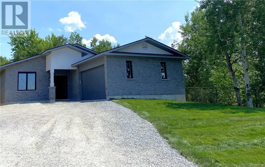 2210 Treeview Road, Sudbury