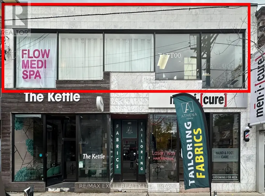 Upper Front Unit - 685 Queen Street W, Toronto (Niagara)