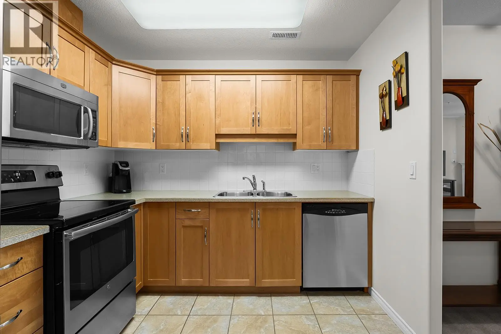 1967 Underhill Street Unit# 503. Kelowna, British Columbia