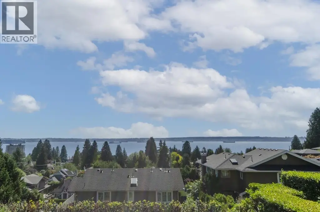 2522 Nelson Avenue, West Vancouver