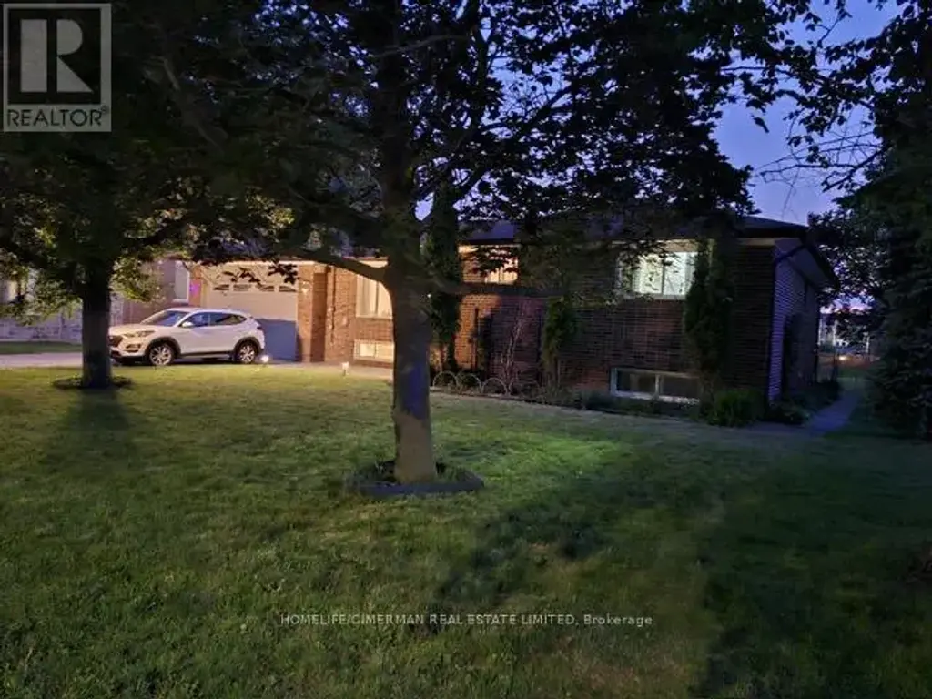 92 Bond Crescent, Richmond Hill (Oak Ridges)