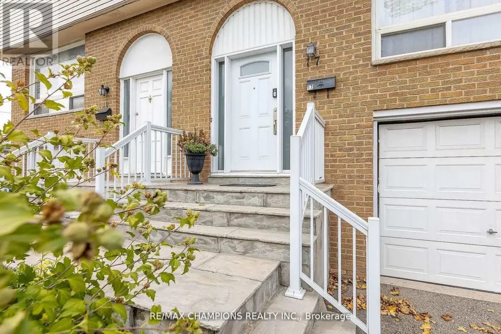 17 - 3525 Brandon Gate Drive, Mississauga (Malton)