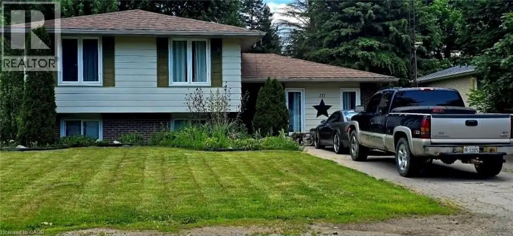 171 Kneider Avenue, Dunnville