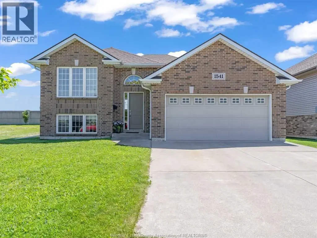 1541 Heatherglen Drive, Tecumseh