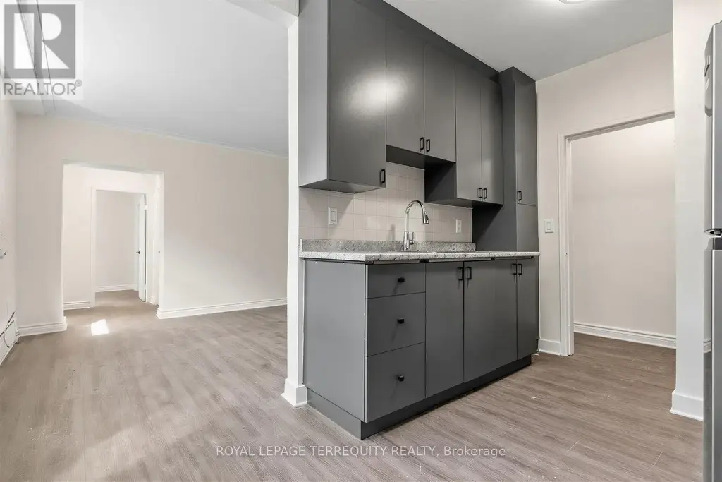 1 - 2550 Keele Street, Toronto (Maple Leaf)