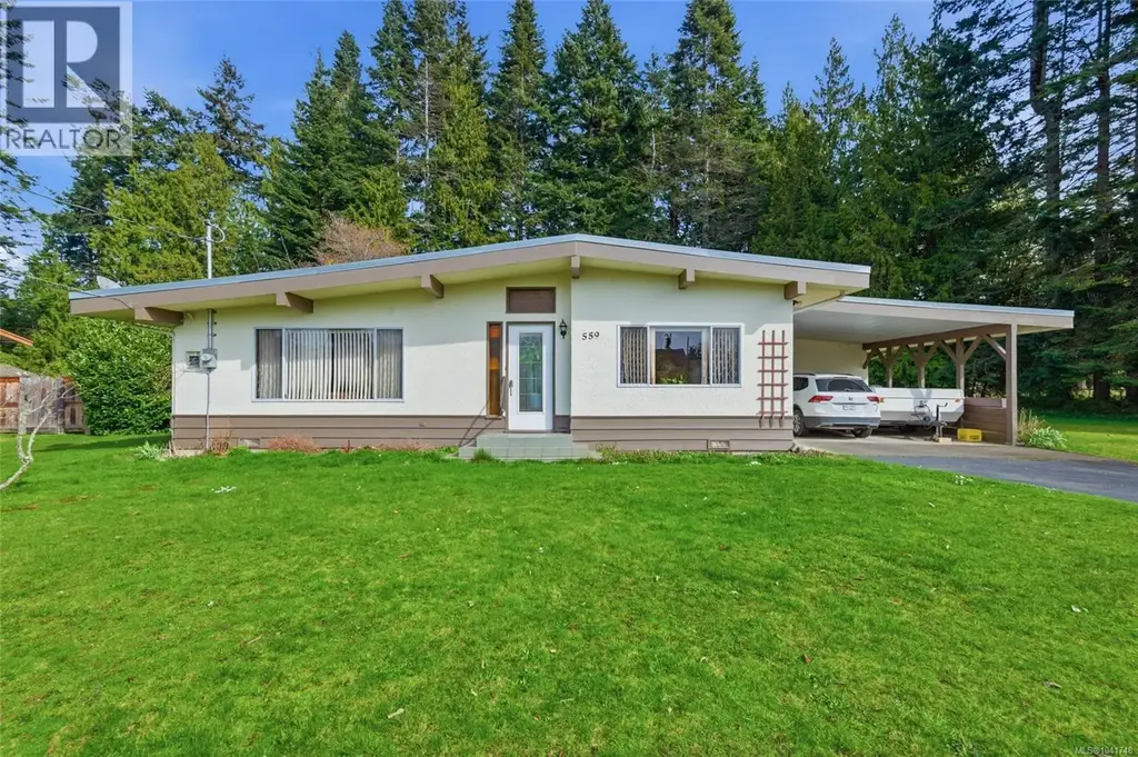 559 Johnstone Rd, Parksville