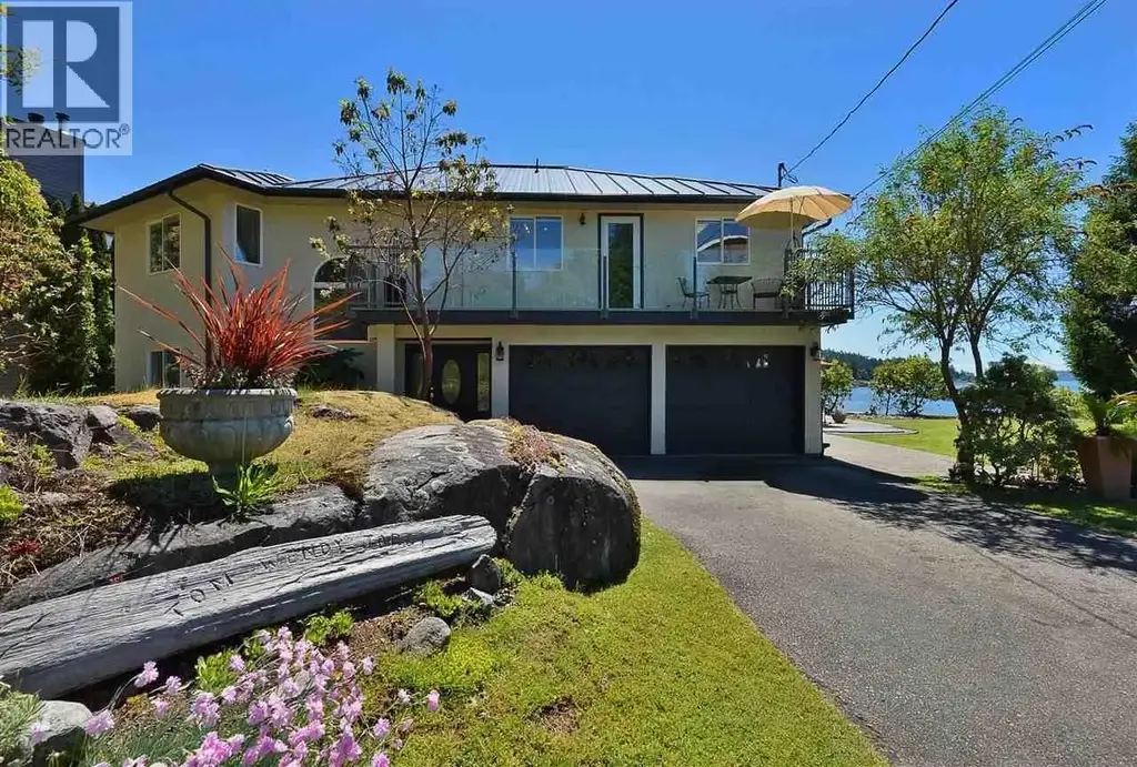 5620 Mintie Road, Halfmoon Bay