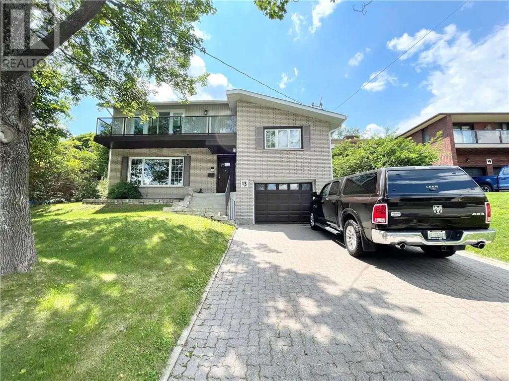 13 Lancaster Drive, Sudbury