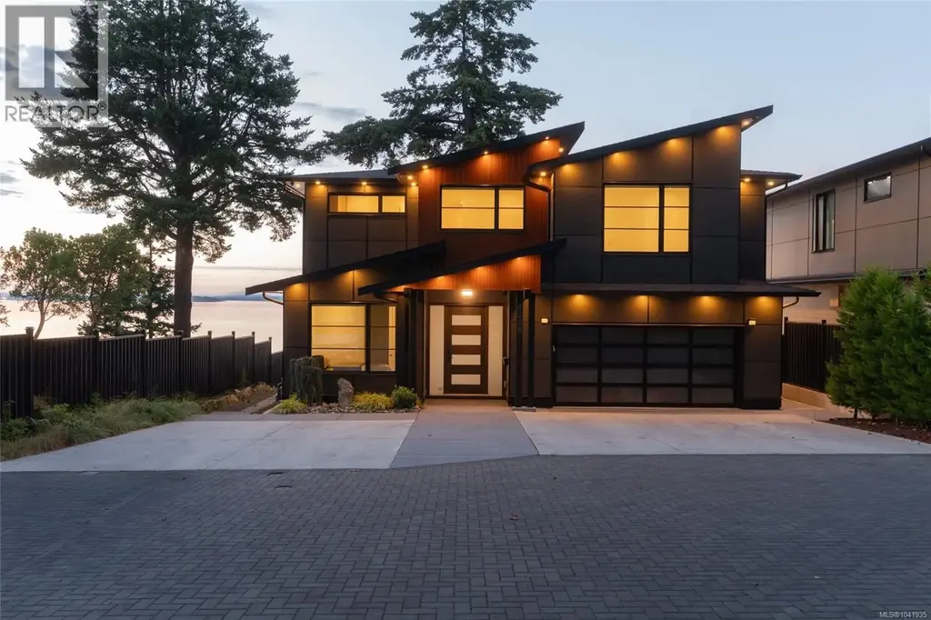 4599 Cordova Bay Rd, Saanich