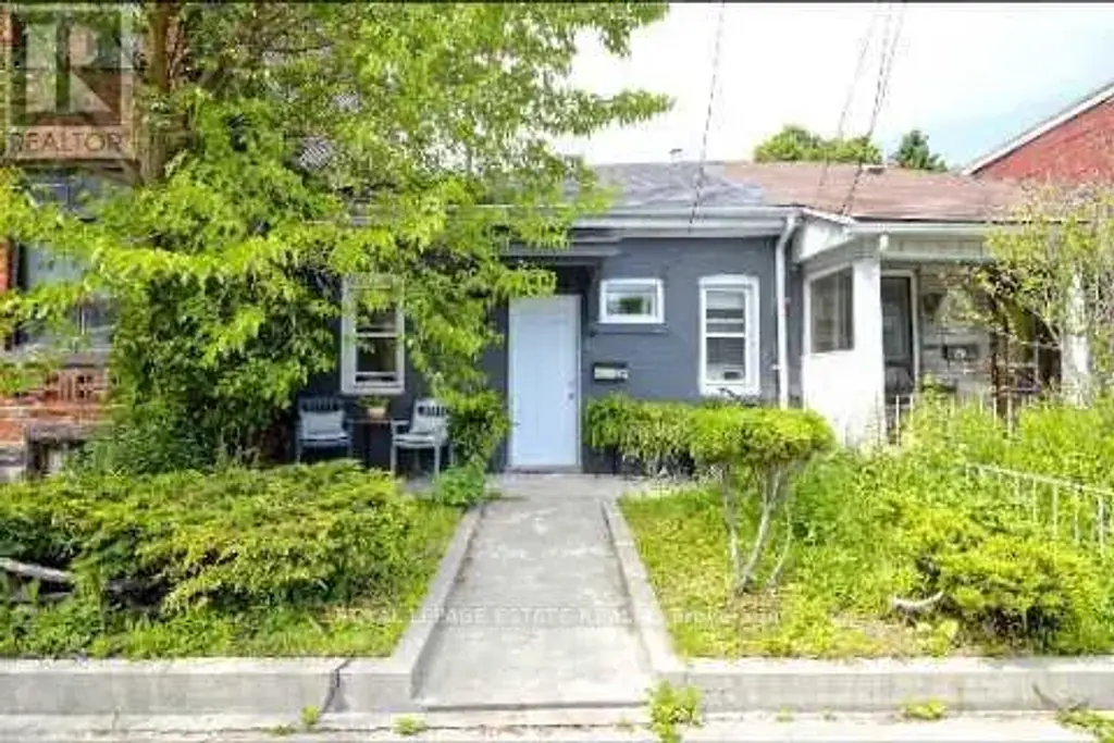 44 Mitchell Avenue, Toronto (Niagara)