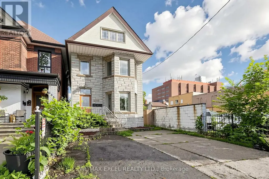 Main - 259 Victoria Avenue N, Hamilton (Landsdale)