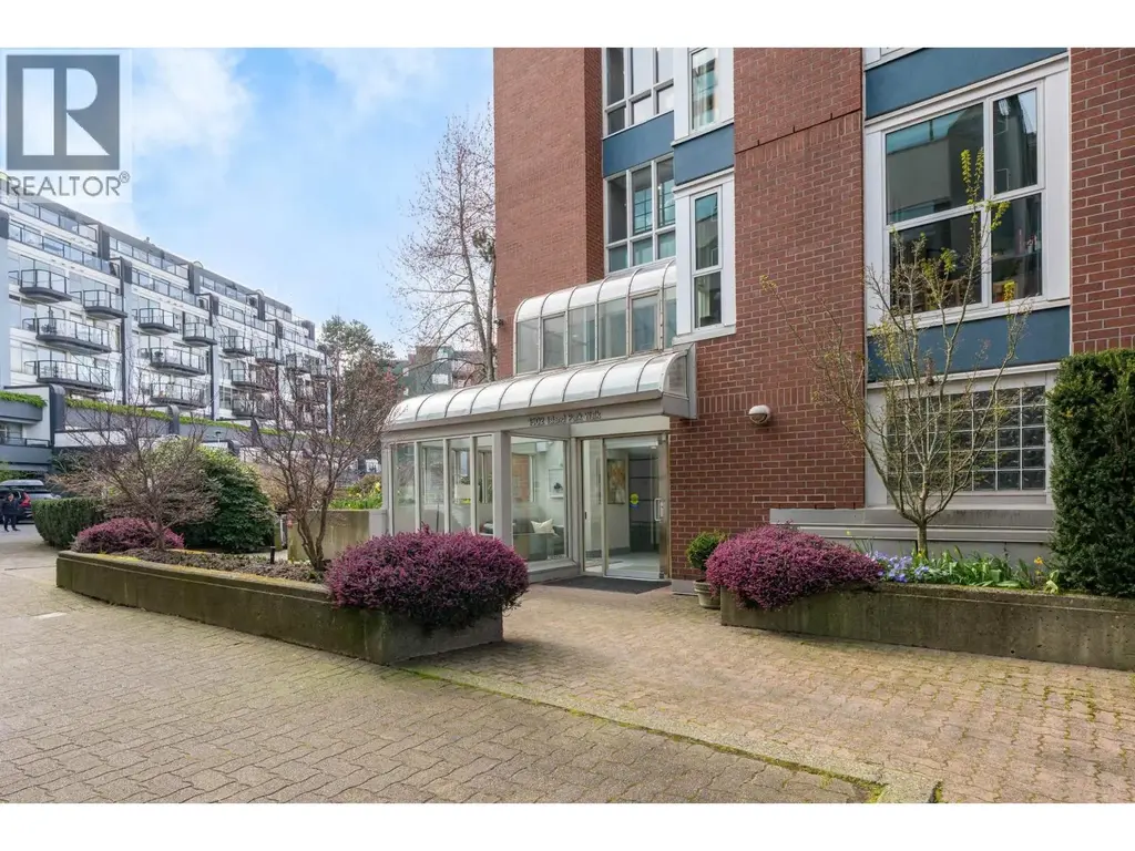 405 1502 Island Park Walk, Vancouver