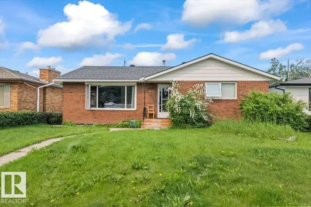 8736 72 St Nw Nw, Edmonton