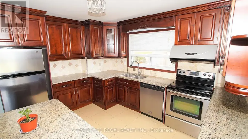 Main - 32 Niantic Crescent, Toronto (Parkwoods-Donalda)