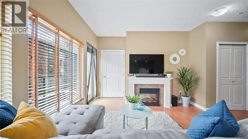 307 2747 Jacklin Rd, Langford