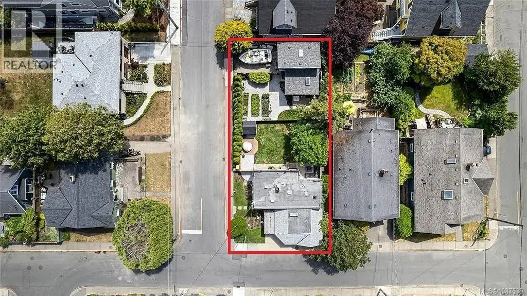 1779 Lillian Rd, Victoria