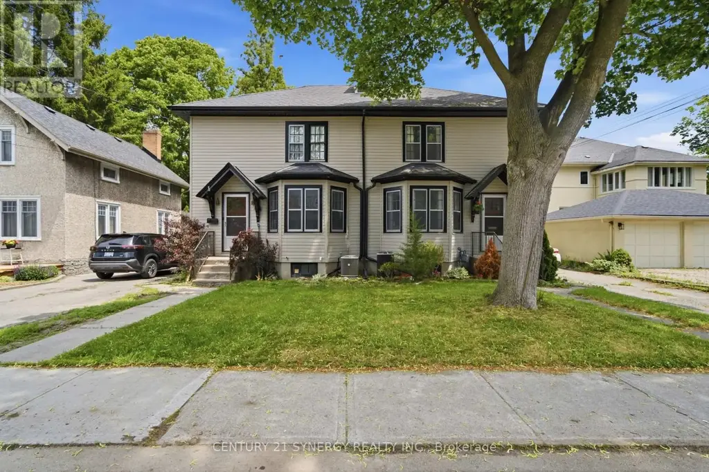 207-209 Foster Avenue, Belleville (Belleville Ward)