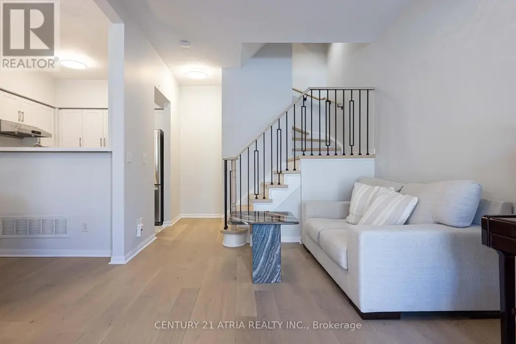 9 - 4 Alpen Way, Markham (Unionville)